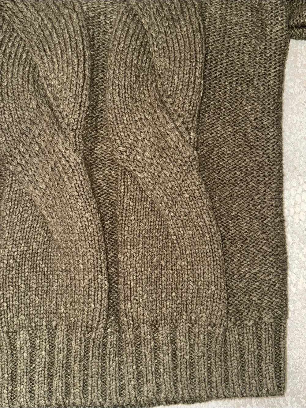 Banana Republic Olive Crewneck Cable Knit Sweater